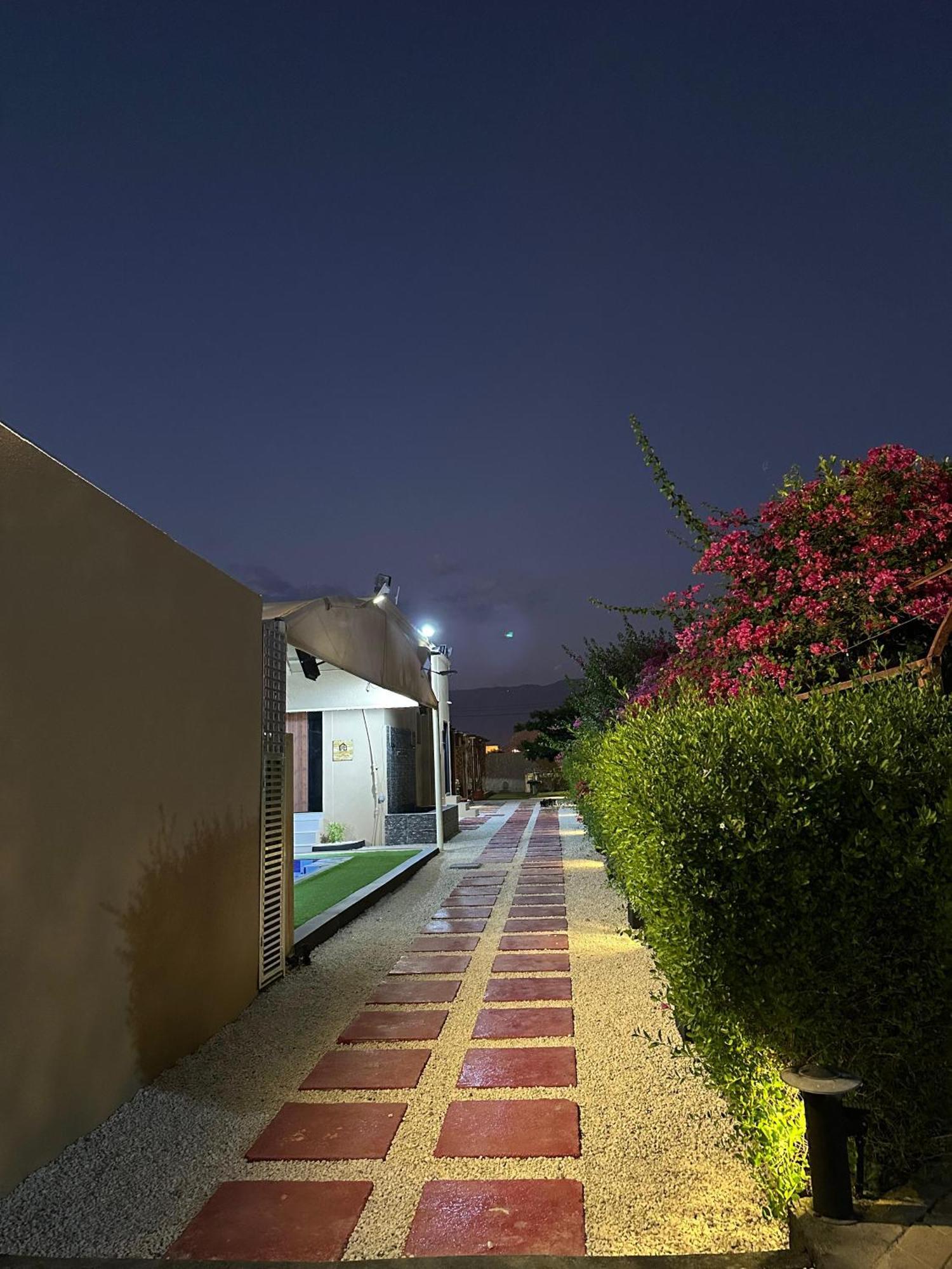 Al Bayan Palms Hotel Nizva Kültér fotó