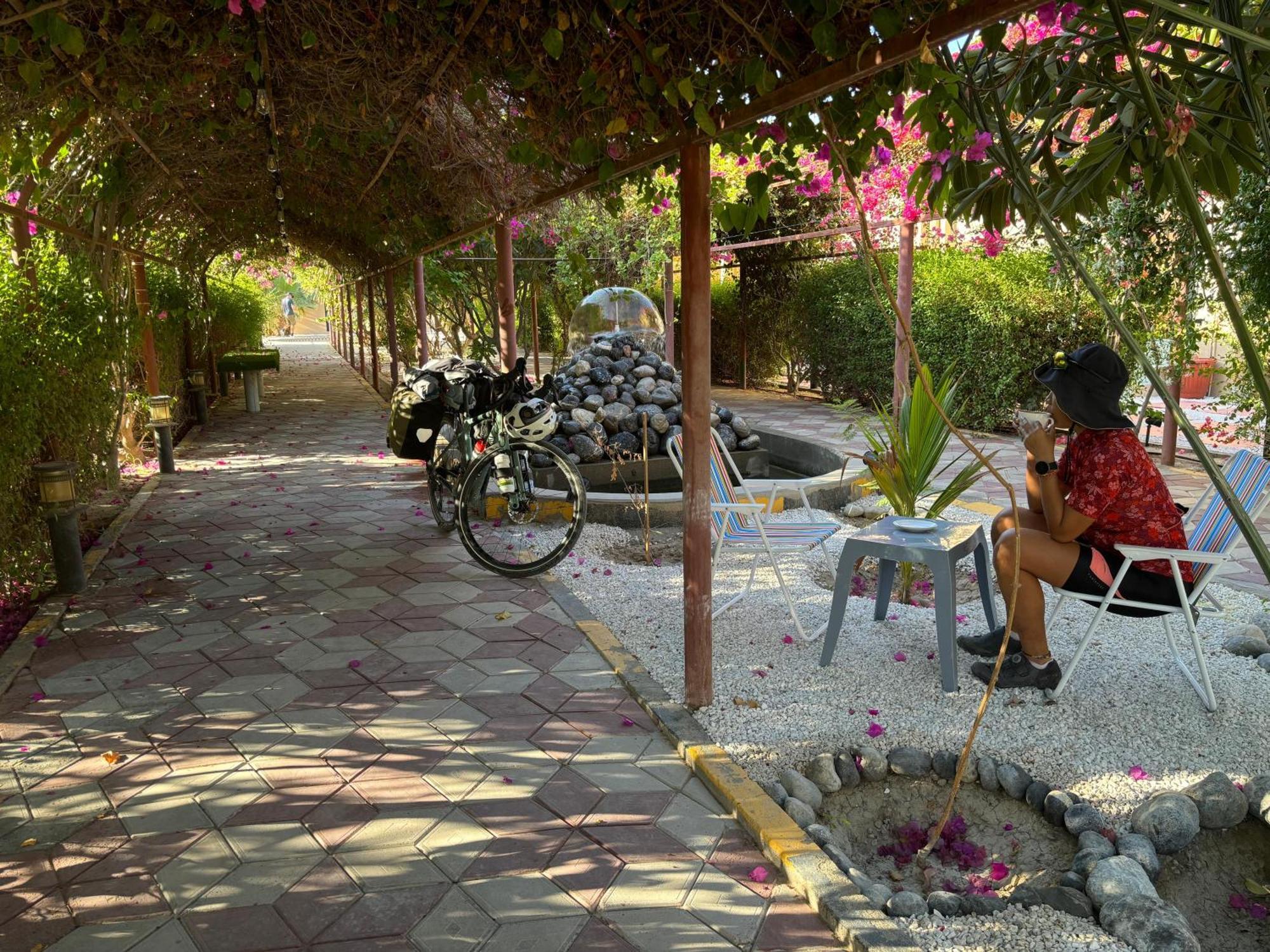 Al Bayan Palms Hotel Nizva Kültér fotó