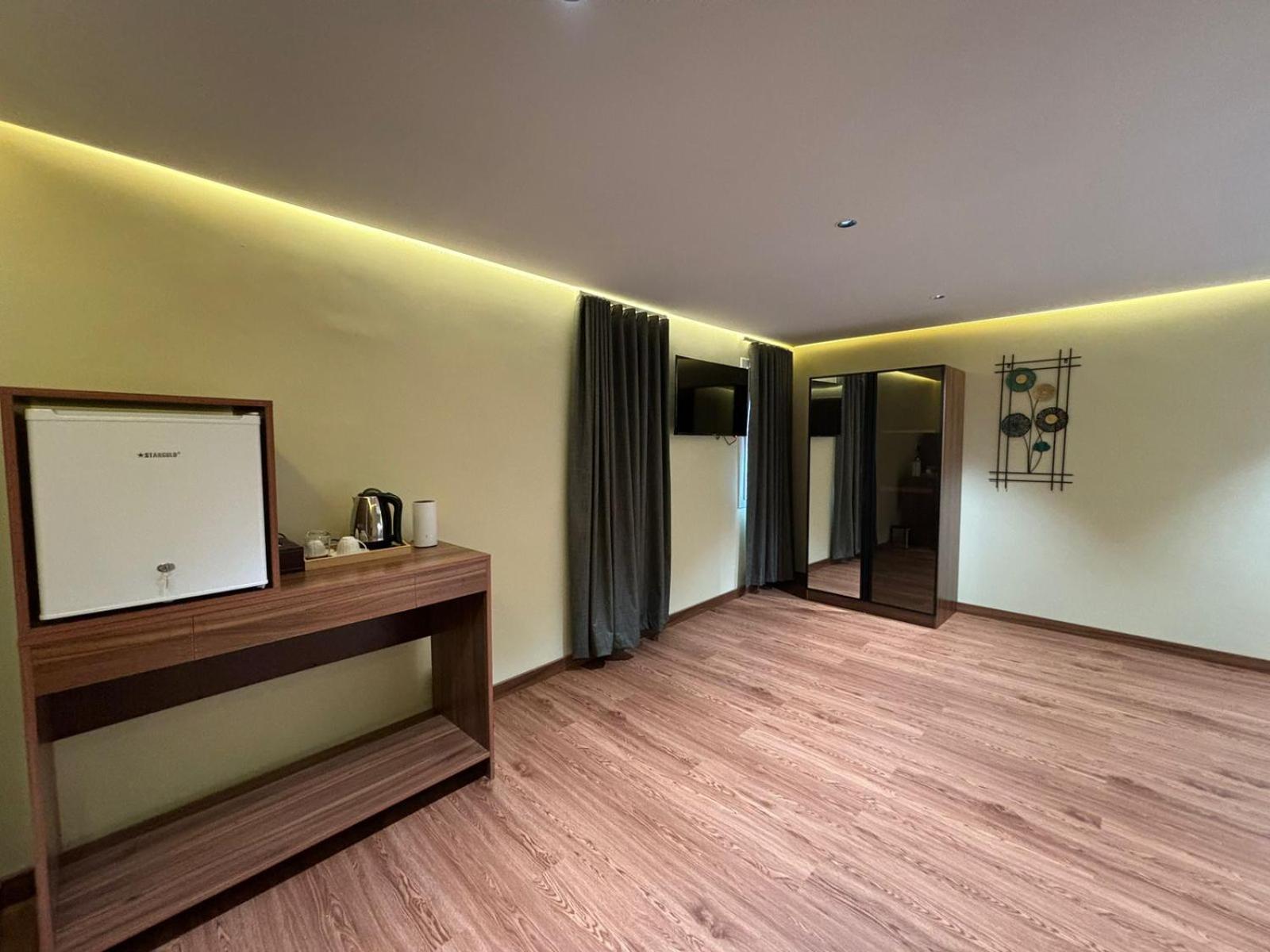 Al Bayan Palms Hotel Nizva Kültér fotó